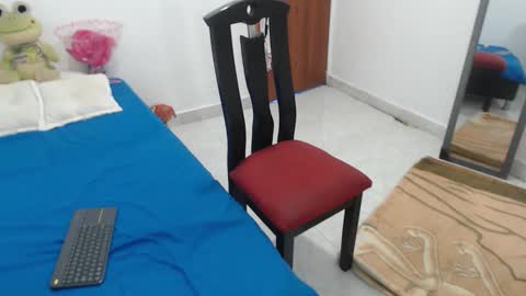 Snapshot of laura_foxx2379 chatting on 3, 12, 2025 laura_foxx2379 online show from 3, 12, 2025