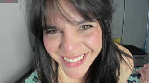 laura hotties online show from 18, 9, 2025