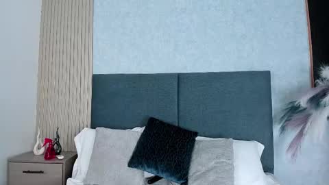 LauraIvy online show from 5, 1, 2026