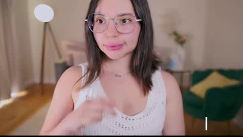 Snapshot of laura_lee chatting on 16, 2, 2025 Laura Lee. online show from 16, 2, 2025