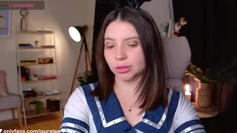 Snapshot of laura_lee chatting on 10, 10, 2025 Laura Lee. online show from 10, 10, 2025