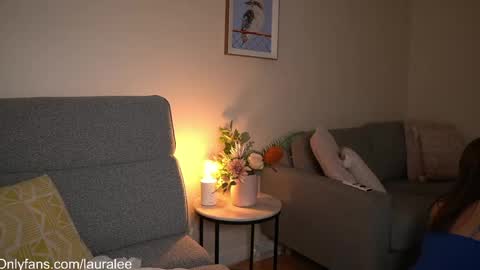 Snapshot of laura_lee chatting on 25, 4, 2026 Laura Lee. online show from 25, 4, 2026