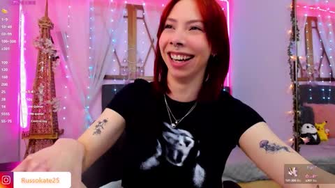 Snapshot of laura_olssen chatting on 9, 10, 2025 Kate online show from 9, 10, 2025