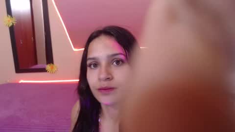 Snapshot of laura_pink22 chatting on 1, 12, 2024 Laura Pink online show from 1, 12, 2024