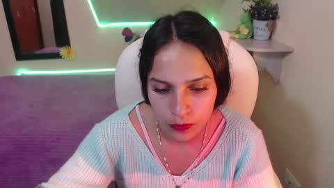 Snapshot of laura_pink22 chatting on 2, 12, 2024 Laura Pink online show from 2, 12, 2024