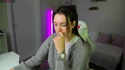 Snapshot of lauraa_collins chatting on 28, 5, 2026 kate online show from 28, 5, 2026