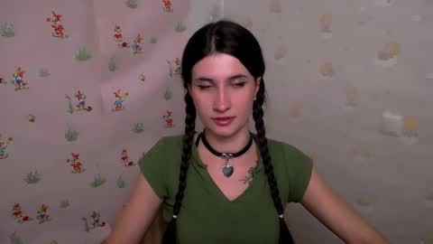 Snapshot of lauradre_ chatting on 20, 11, 2025 Laura online show from 20, 11, 2025