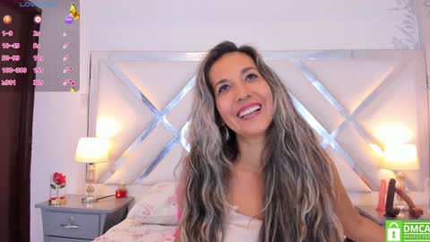 Snapshot of laurafarrely chatting on 3, 12, 2024 Laura online show from 3, 12, 2024