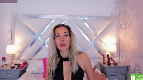 Snapshot of laurafarrely chatting on 27, 2, 2025 Laura online show from 27, 2, 2025