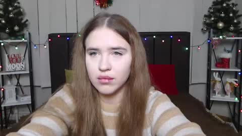 Snapshot of laurahlot chatting on 30, 12, 2024 LauraHlot online show from 30, 12, 2024