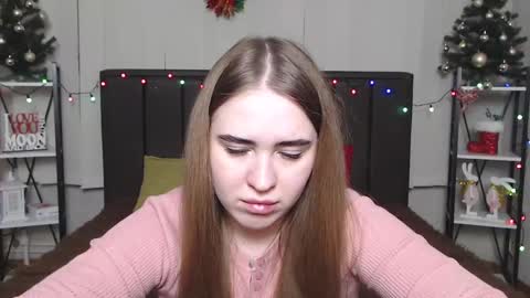 Snapshot of laurahlot chatting on 4, 1, 2025 LauraHlot online show from 4, 1, 2025