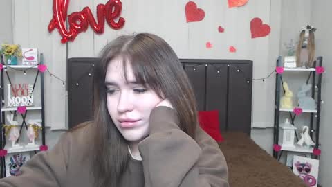 Snapshot of laurahlot chatting on 13, 2, 2025 LauraHlot online show from 13, 2, 2025