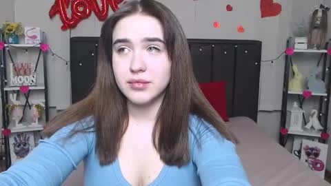 Snapshot of laurahlot chatting on 27, 2, 2025 LauraHlot online show from 27, 2, 2025