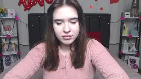 Snapshot of laurahlot chatting on 3, 3, 2025 LauraHlot online show from 3, 3, 2025