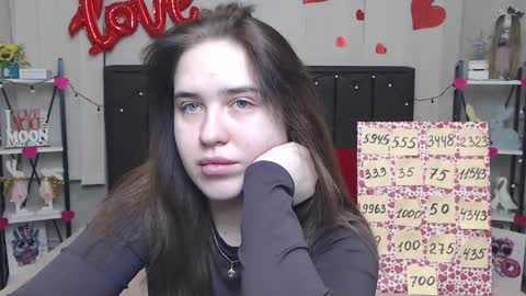 Snapshot of laurahlot chatting on 12, 3, 2025 LauraHlot online show from 12, 3, 2025