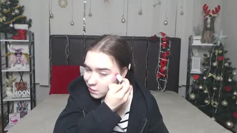 LauraHlot online show from 15, 12, 2025