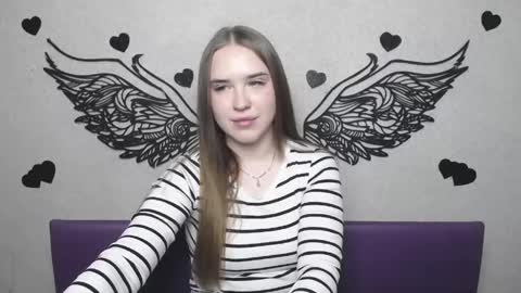 Snapshot of laurahlot chatting on 18, 4, 2026 LauraHlot online show from 18, 4, 2026