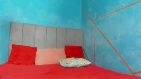 Snapshot of lauraluango12 chatting on 10, 3, 2025 Laura online show from 10, 3, 2025