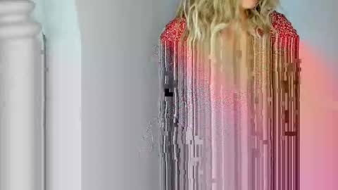 Snapshot of lauramartix chatting on 19, 2, 2025 Leila Libertas online show from 19, 2, 2025