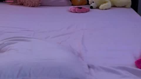 LauraMirage online show from 7, 10, 2025