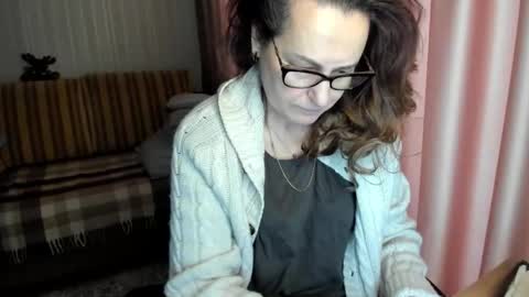 Lauraoven1 online show from 2, 2, 2026