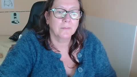 laureanne online show from 8, 12, 2024