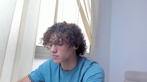 Snapshot of laureent__ chatting on 21, 12, 2024 Laureent online show from 21, 12, 2024