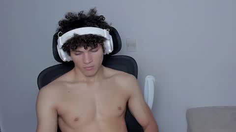 Laureent online show from 8, 11, 2025