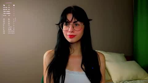 Snapshot of laureljarrar chatting on 28, 9, 2025 Arline online show from 28, 9, 2025