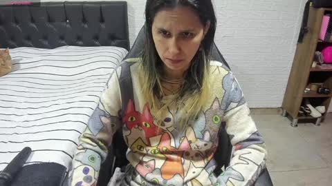 Lauren Independent model online show from 17, 1, 2025