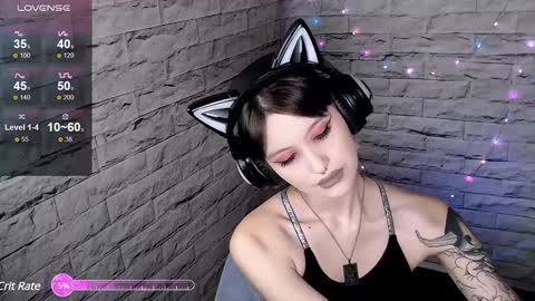 Snapshot of lauren_raquel chatting on 6, 1, 2025 Eva online show from 6, 1, 2025