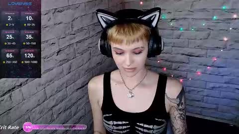 Snapshot of lauren_raquel chatting on 9, 9, 2025 Eva online show from 9, 9, 2025