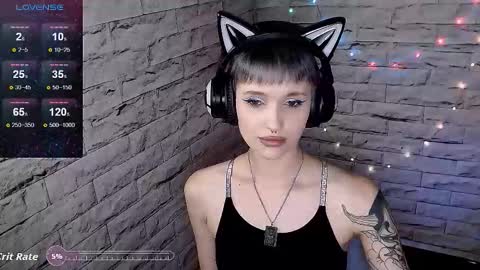 Snapshot of lauren_raquel chatting on 3, 10, 2025 Eva online show from 3, 10, 2025