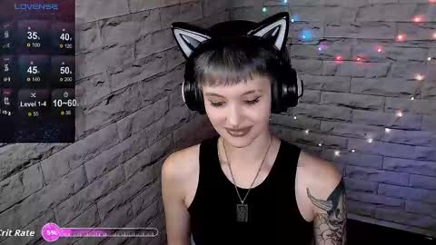 Snapshot of lauren_raquel chatting on 6, 10, 2025 Eva online show from 6, 10, 2025