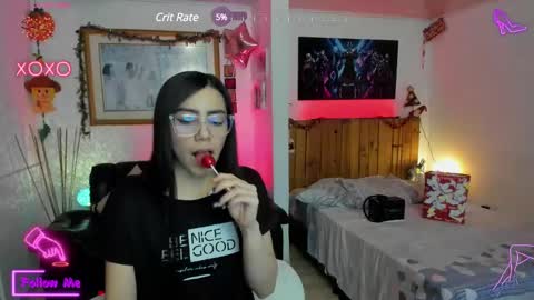 Lauren online show from 2, 2, 2025