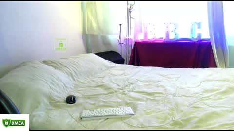 Lauren Abril online show from 11, 2, 2025