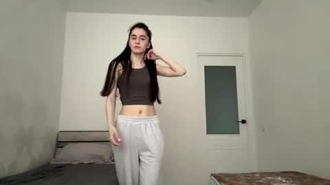 laurenadupuy online show from 27, 6, 2026