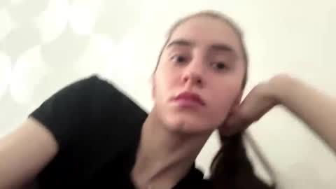 laurenadupuy online show from 25, 7, 2026