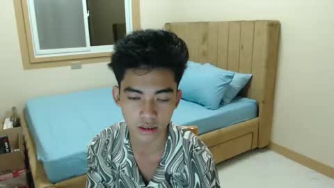 laurence_cuttieguyhere online show from 29, 3, 2026