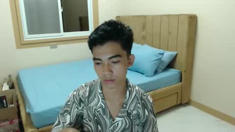 laurence_cuttieguyhere online show from 2, 4, 2026