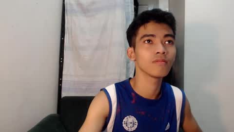 laurence_cuttieguyhere online show from 12, 7, 2026