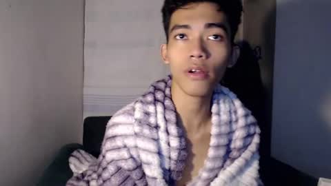 laurence_cuttieguyhere online show from 15, 7, 2026