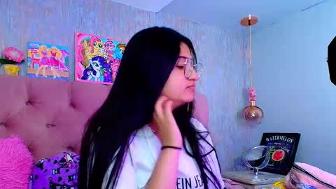 Snapshot of laurenelovex chatting on 15, 1, 2026 Laurene online show from 15, 1, 2026