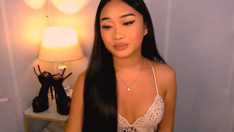 Snapshot of laurenfox16 chatting on 23, 11, 2025 chloe3 online show from 23, 11, 2025