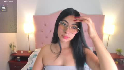 laurenn_smitth online show from 13, 1, 2025