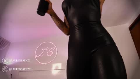 Snapshot of laurensaenz chatting on 28, 1, 2025 Lauren Saenz online show from 28, 1, 2025