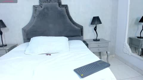 Snapshot of laurensnow1_ chatting on 2, 10, 2025 Lauren online show from 2, 10, 2025