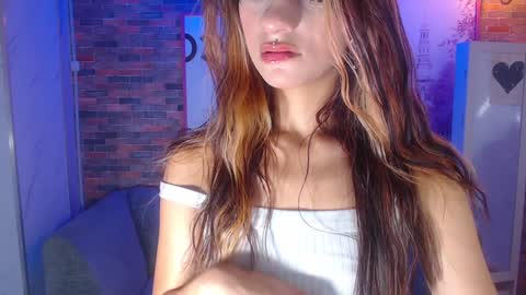Laurita  online show from 12, 12, 2024