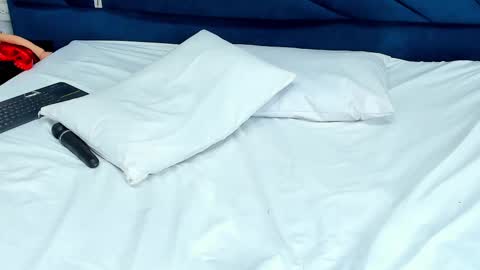 Snapshot of lauryjonson_ chatting on 11, 2, 2025 LauryJonson online show from 11, 2, 2025