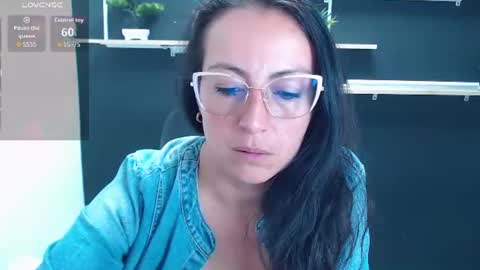 Snapshot of lauryn_jones chatting on 26, 6, 2026 Laury online show from 26, 6, 2026
